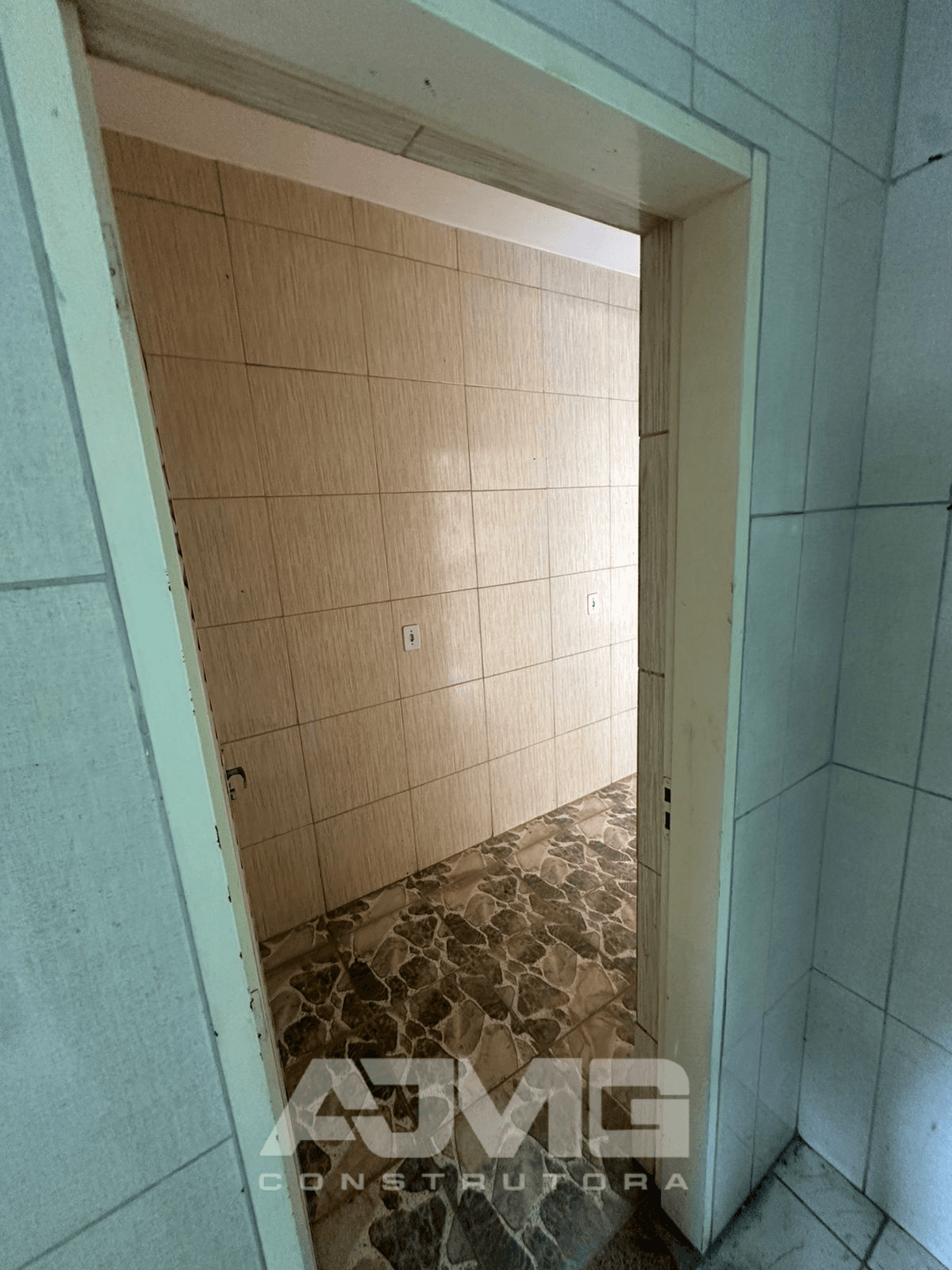 Apartamento amplo e com varanda em Águas Lindas de Goiás - Foto 6