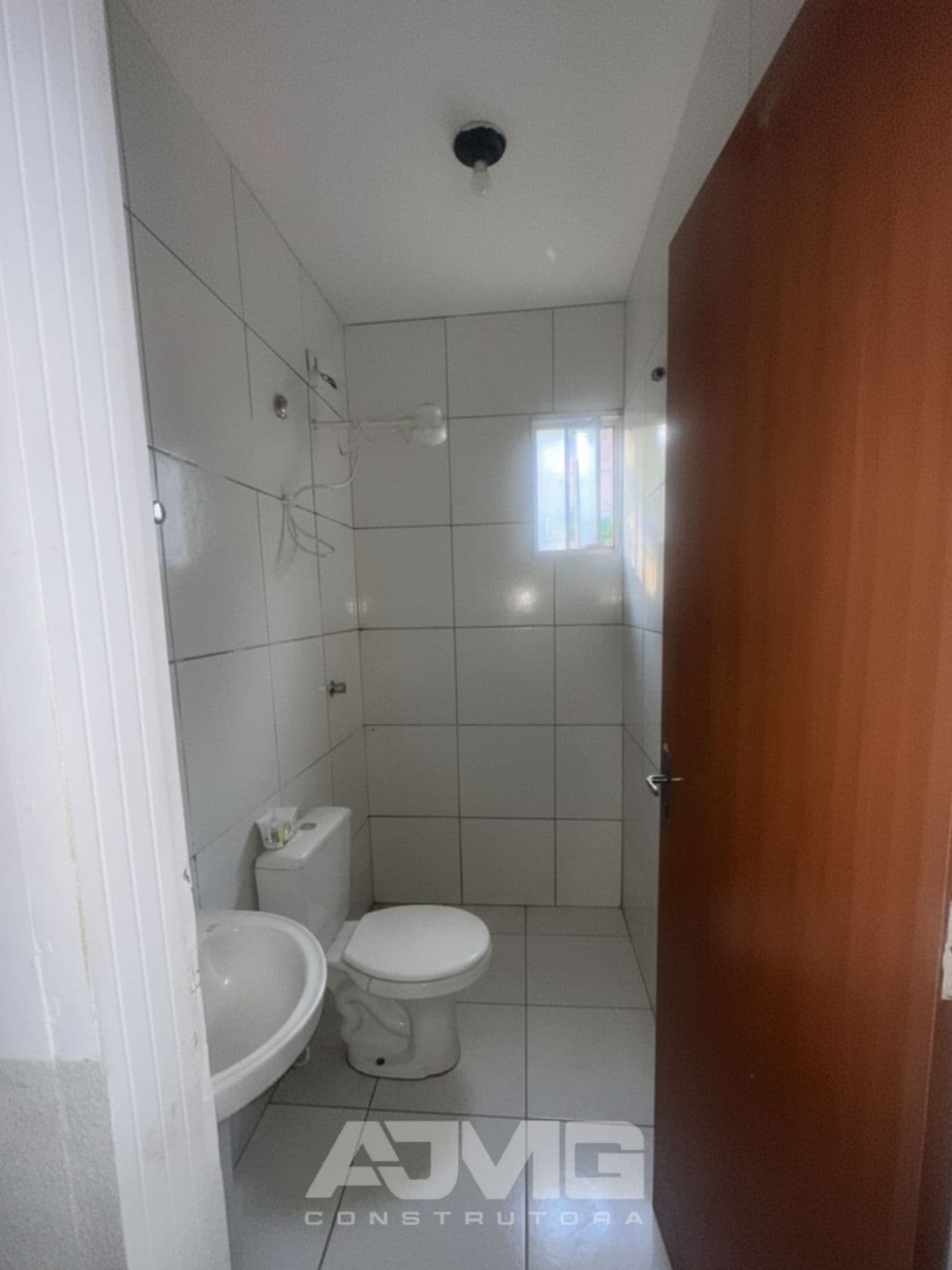 Casa com 2 quartos e garagem - Foto 8