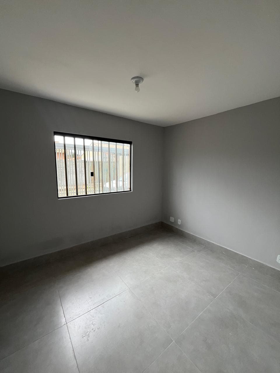 Casa com grande garagem e quintal em Luziânia - Foto 9